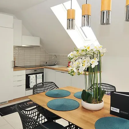 Sio50fok Apartmanhaz Шиофок